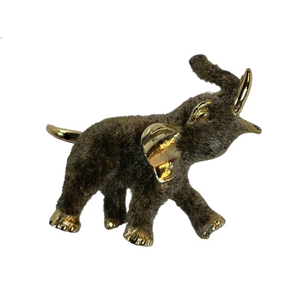 Flocked Grey Elephant Brooch Pin Gold Tone 1.5" Enamel Vintage Jewelry - Picture 1 of 12